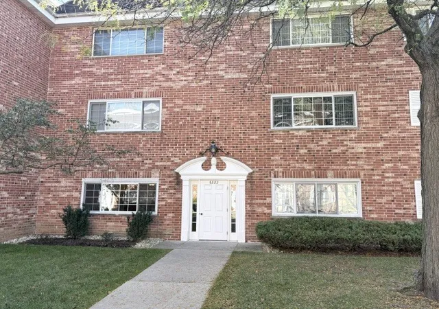 Photo 2 of Condo for sale at 6882 W Touhy Ave #B, Niles, IL 60714 | MLS# 12793371 | Listing updated on 2026-10-27