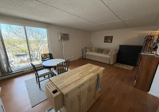 Photo 3 of Condo for sale at 255 S West Ave #513, Elmhurst, IL 60126 | MLS# 12793373 | Listing updated on 2026-10-28