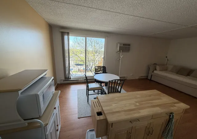 Photo 3 of Condo for sale at 255 S West Ave #513, Elmhurst, IL 60126 | MLS# 12793373 | Listing updated on 2026-10-28