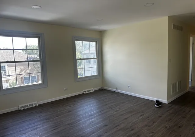 Photo 2 of Townhouse for sale at 451 James Ct #D, Glendale Heights, IL 60139 | MLS# 12793400 | Listing updated on 2026-10-24
