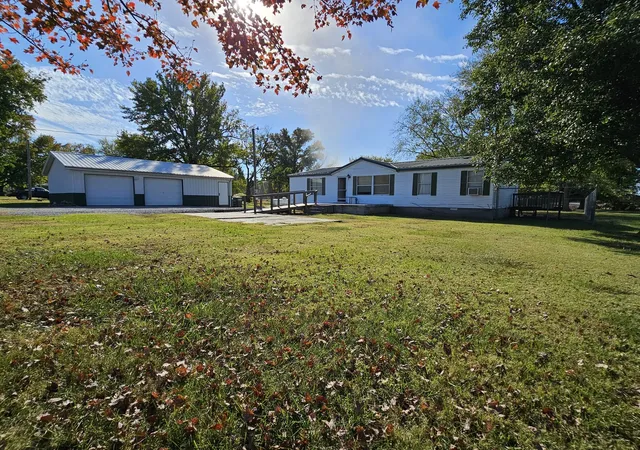 Photo 1 of Sale Pending at 8757 N Il Hwy 148, Mt Vernon, IL 62864 | MLS# 12793402 | Listing updated on 2026-10-27