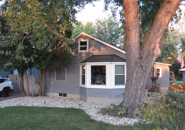 Photo 2 of Single family home for sale at 8043 Wind Lake Rd E, Norway, WI 53182 | MLS# 12793410 | Listing updated on 2026-10-27
