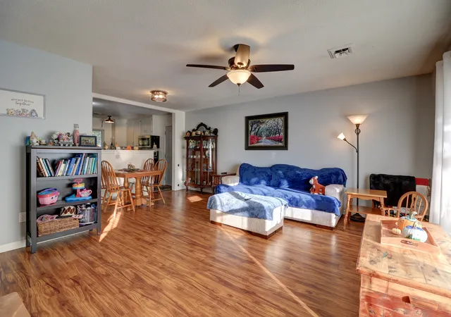 Photo 3 of Single family home for sale at 1215 Brigadoon Dr, Dixon, IL 61021 | MLS# 12793418 | Listing updated on 2026-10-27