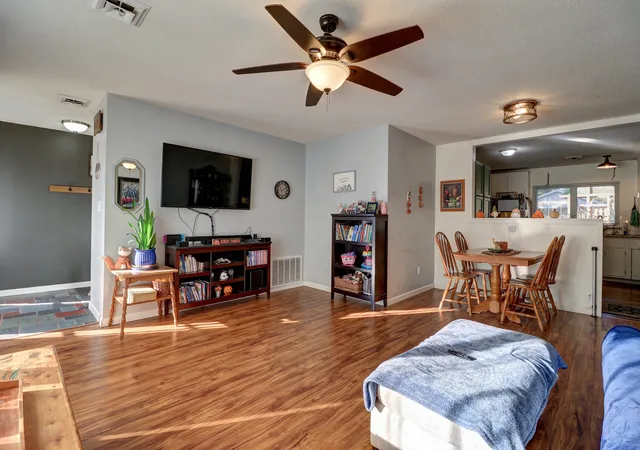Photo 4 of Single family home for sale at 1215 Brigadoon Dr, Dixon, IL 61021 | MLS# 12793418 | Listing updated on 2026-10-27