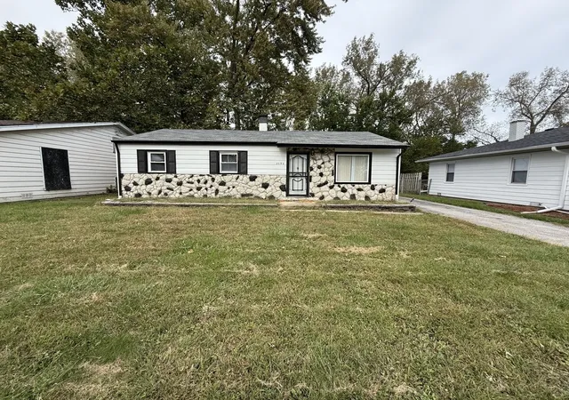 Single family home for sale at 3250 Roesner Dr, Markham, IL 60428 | MLS# 12793420