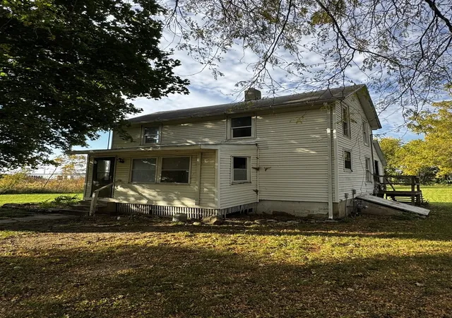 Photo 2 of Single family home for sale at 204 E Cherry St, Chatsworth, IL 60921 | MLS# 12793466 | Listing updated on 2026-10-27