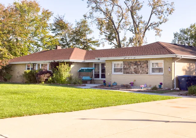 Photo 1 of Single family home for sale at 8501 S 82nd Court, Hickory Hills, IL 60457 | MLS# 12793485 | Listing updated on 2026-10-29