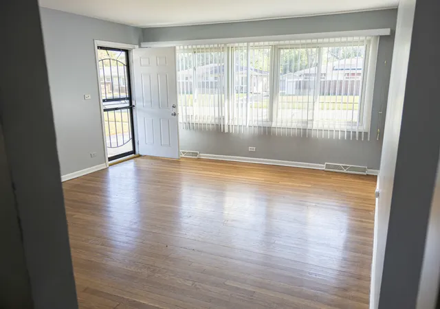 Photo 4 of Single family home for sale at 16228 Richmond Ave, Markham, IL 60428 | MLS# 12793508 | Listing updated on 2026-10-24