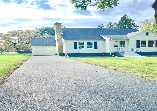 Photo 1 of Single family home for sale at 693 Enterprise St, Elgin, IL 60120 | MLS# 12793511 | Listing updated on 2026-10-27