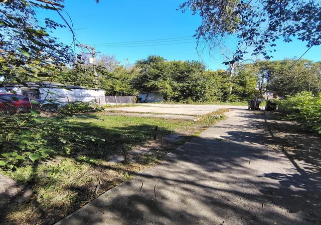 Photo 4 of Multi family home for sale at 7123 S Peoria St, Chicago, IL 60621 | MLS# 12793512 | Listing updated on 2026-10-24