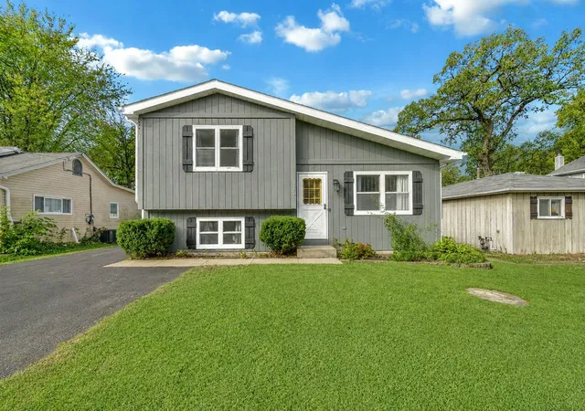 Photo 1 of Single family home for sale at 33790 N 2nd Street, Grayslake, IL 60030 | MLS# 12793516 | Listing updated on 2026-10-29
