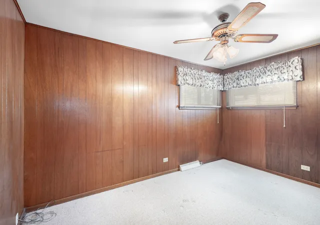 Photo 4 of Single family home for sale at 9804 Rutherford Ave, Oak Lawn, IL 60453 | MLS# 12793518 | Listing updated on 2026-10-27