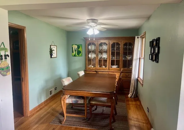Photo 3 of Single family home for sale at 220 Brownell St, Thornton, IL 60476 | MLS# 12793534 | Listing updated on 2026-10-29