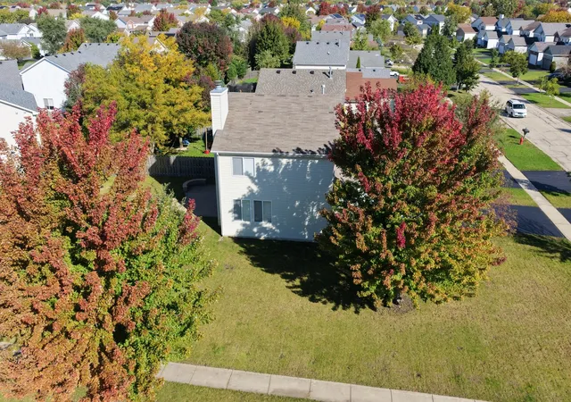 Photo 3 of House for sale at 1858 S Fallbrook Dr, Round Lake, IL 60073 | MLS# 12793536 | Listing updated on 2026-10-30
