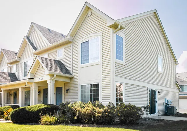 Photo 1 of Townhouse for sale at 39321 N Melbourne Ct, Beach Park, IL 60083 | MLS# 12793563 | Listing updated on 2026-10-27