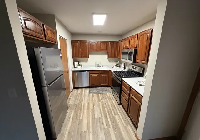 Photo 4 of Townhouse for sale at 39321 N Melbourne Ct, Beach Park, IL 60083 | MLS# 12793563 | Listing updated on 2026-10-27