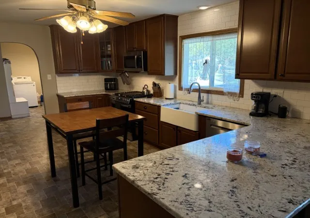 Photo 3 of Single family home for sale at 325 S Elm St, Hull, IL 62343 | MLS# 12793566 | Listing updated on 2026-10-27