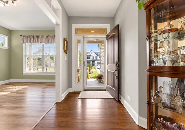 Photo 3 of Single family home for sale at 4508 Drendel Rd, Downers Grove, IL 60515 | MLS# 12793573 | Listing updated on 2026-10-25