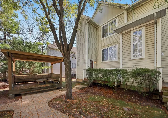 Photo 3 of Condo for sale at 6295 Fremont Dr #6295, Hanover Park, IL 60133 | MLS# 12793575 | Listing updated on 2026-10-27