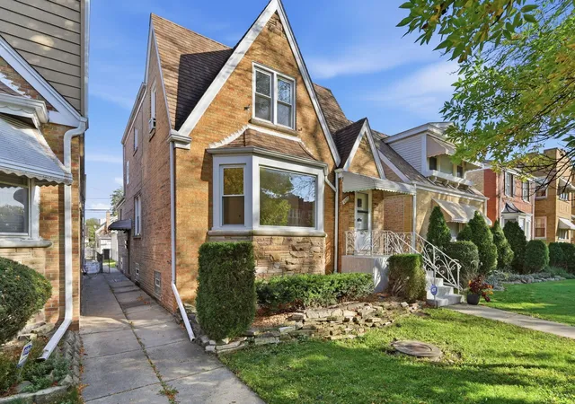 Multi family home for sale at 4923 N Mason Ave, Chicago, IL 60630 | MLS# 12793590