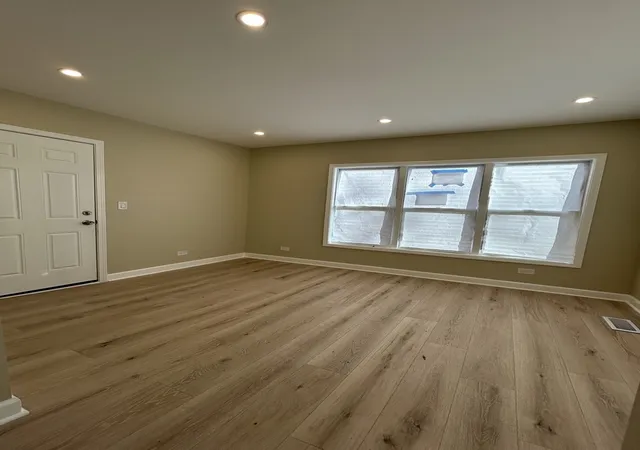 Photo 3 of House for sale at 7038 S Honore St, Chicago, IL 60636 | MLS# 12793599 | Listing updated on 2026-10-29
