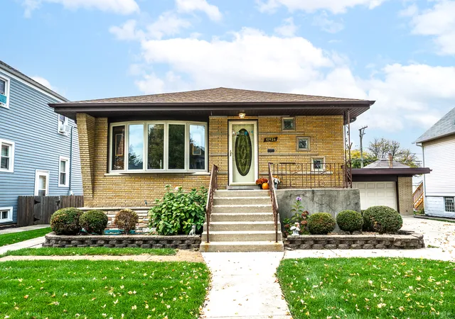 Photo 1 of Single family home for sale at 10926 S Homan Ave, Chicago, IL 60655 | MLS# 12793603 | Listing updated on 2026-10-28