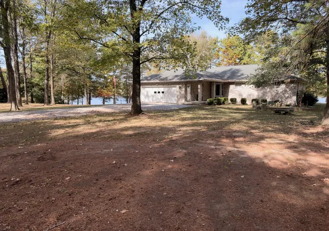 Photo 3 of Single family home for sale at 15473 Lake Moses Ln, Benton, IL 62812 | MLS# 12793614 | Listing updated on 2026-10-25