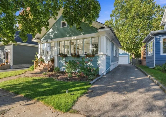Photo 2 of Single family home for sale at 102 Anderson Blvd, Geneva, IL 60134 | MLS# 12793615 | Listing updated on 2026-10-25