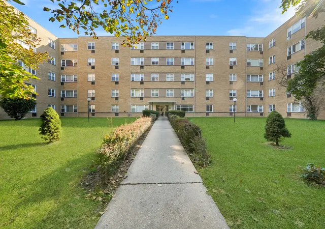 Condo for sale at 6161 N Hoyne Ave #504, Chicago, IL 60659 | MLS# 12793623