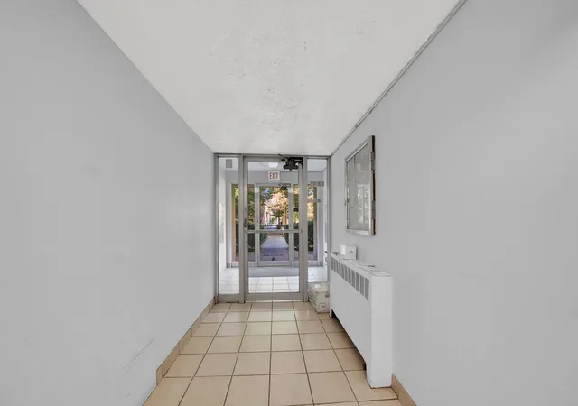Photo 3 of Condo for sale at 6161 N Hoyne Ave #504, Chicago, IL 60659 | MLS# 12793623 | Listing updated on 2026-10-27