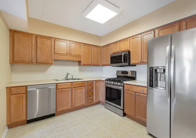 Photo 3 of Condo for sale at 225 Main St #213, Roselle, IL 60172 | MLS# 12793632 | Listing updated on 2026-10-27