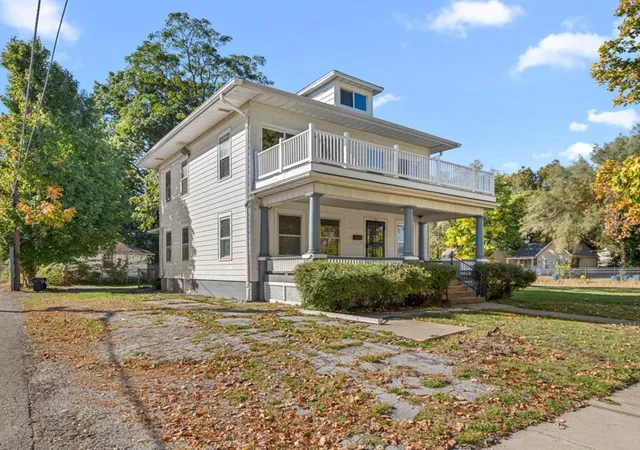 Photo 2 of Single family home for sale at 308 E Canedy St, Springfield, IL 62703 | MLS# 12793647 | Listing updated on 2026-10-27