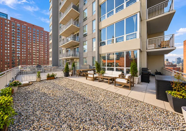 Photo 3 of Condo for sale at 330 W Grand Ave #807, Chicago, IL 60654 | MLS# 12793660 | Listing updated on 2026-10-28