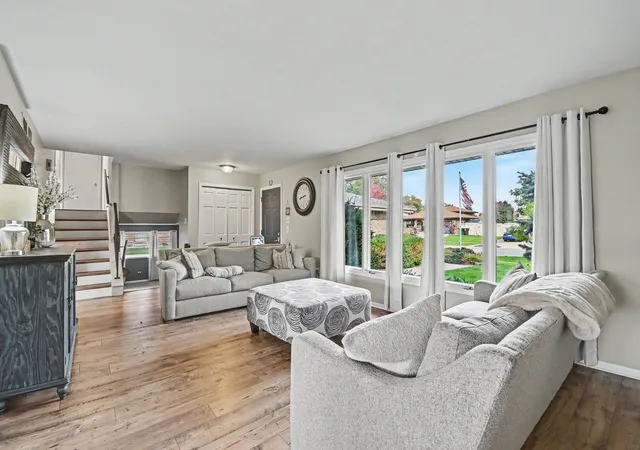 Photo 2 of Single family home for sale at 16306 Bormet Dr, Tinley Park, IL 60477 | MLS# 12793667 | Listing updated on 2026-10-30