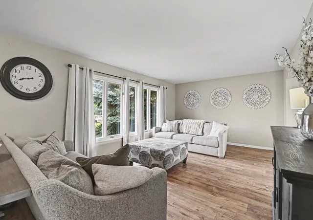 Photo 3 of Single family home for sale at 16306 Bormet Dr, Tinley Park, IL 60477 | MLS# 12793667 | Listing updated on 2026-10-30