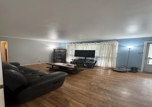 Photo 3 of Single family home for sale at 280 Mohawk St, Park Forest, IL 60466 | MLS# 12793671 | Listing updated on 2026-10-28