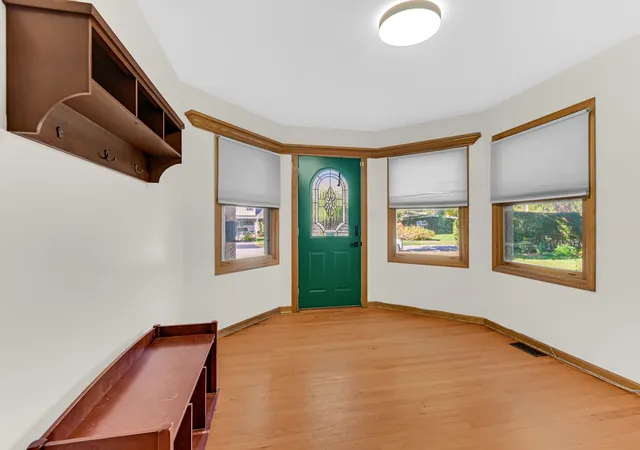 Photo 3 of Single family home for sale at 17835 Howe Ave, Homewood, IL 60430 | MLS# 12793682 | Listing updated on 2026-10-27
