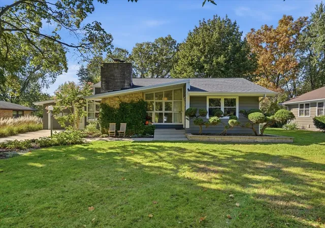 Single family home for sale at 2918 Witchwood Ln, Waukegan, IL 60087 | MLS# 12793690