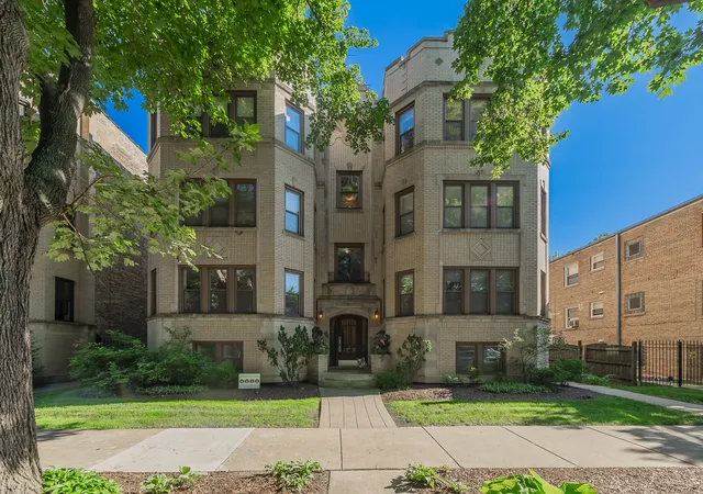 Condo for sale at 2651 W Greenleaf Ave #3W, Chicago, IL 60645 | MLS# 12793708