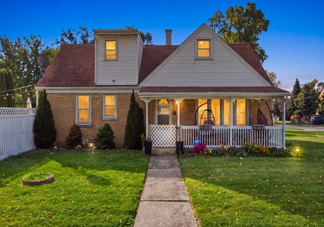 Photo 1 of Single family home for sale at 4461 Scott St, Schiller Park, IL 60176 | MLS# 12793720 | Listing updated on 2026-10-30