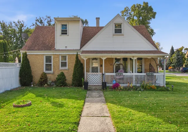 Photo 1 of Single family home for sale at 4461 Scott St, Schiller Park, IL 60176 | MLS# 12793720 | Listing updated on 2026-10-30