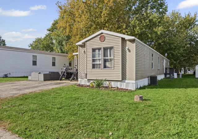 Photo 1 of Manufactured home for sale at 18 Cherry Ln, Bourbonnais, IL 60914 | MLS# 12793754 | Listing updated on 2026-10-27