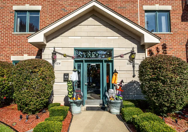 Listing Photo 4 - Condo for sale in building located at 3730 W 111Th St, Chicago, IL 60655 - Unit #202