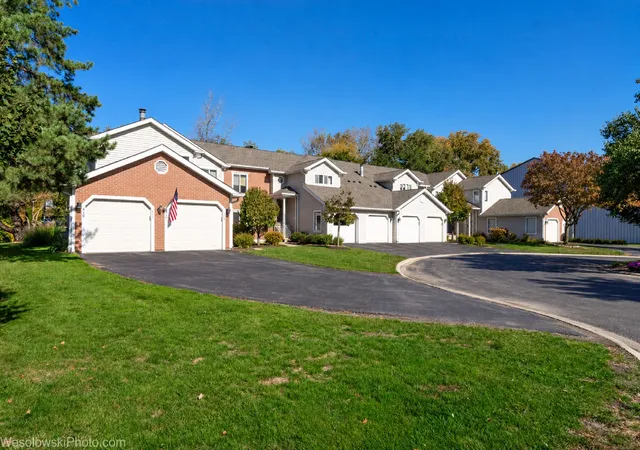 Photo 1 of Townhouse for sale at 405 58 Place, Hinsdale, IL 60521 | MLS# 12793772 | Listing updated on 2026-10-28