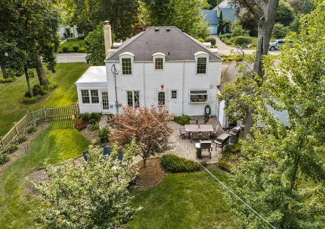 Photo 3 of Single family home for sale at 365 Hampshire Ln, Lakewood, IL 60014 | MLS# 12793777 | Listing updated on 2026-10-29