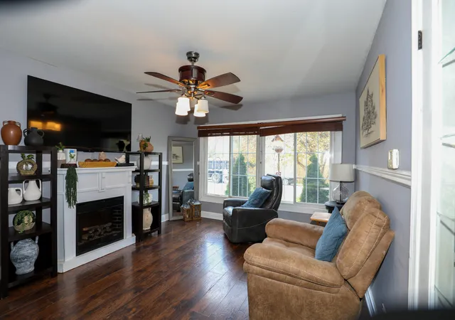 Photo 2 of Single family home for sale at 1013 Bonnie Brk Ln, Round Lake Beach, IL 60073 | MLS# 12793833 | Listing updated on 2026-10-27