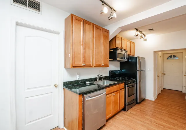 Photo 4 of Condo for sale at 4014 N Spaulding Ave #GDN, Chicago, IL 60618 | MLS# 12793850 | Listing updated on 2026-10-27