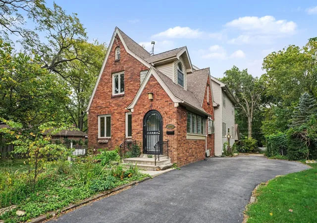 Single family home for sale at 18029 Loomis Ave, Homewood, IL 60430 | MLS# 12793865