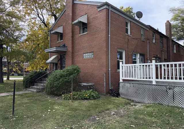 Photo 2 of Townhouse for sale at 2152 E 100th Street, Chicago, IL 60617 | MLS# 12793877 | Listing updated on 2026-10-28