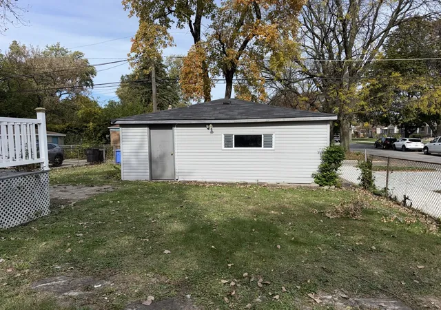 Photo 3 of Townhouse for sale at 2152 E 100th Street, Chicago, IL 60617 | MLS# 12793877 | Listing updated on 2026-10-28